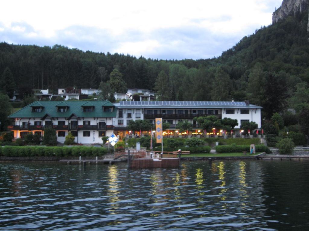 Seegasthof Hois'n Wirt - Mit Wellnessbereich Hotel Gmunden